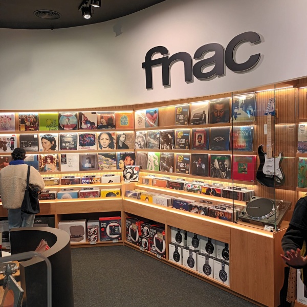Fnac dentro